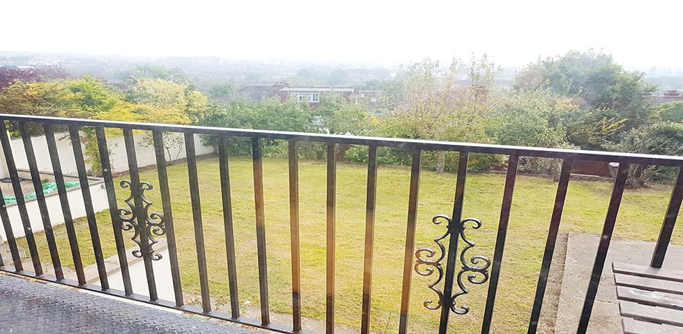 			RECENTLY REDECORATED , 4 Bedroom, 1 bath, 1 reception Flat			 Dollis Hill Lane, DOLLIS HILL